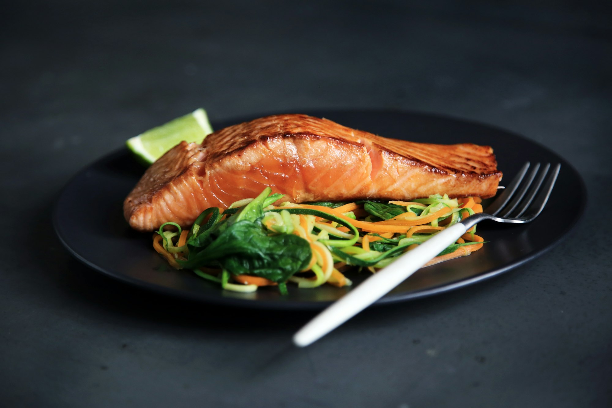 Le plat du soir, dressé à l'assiette